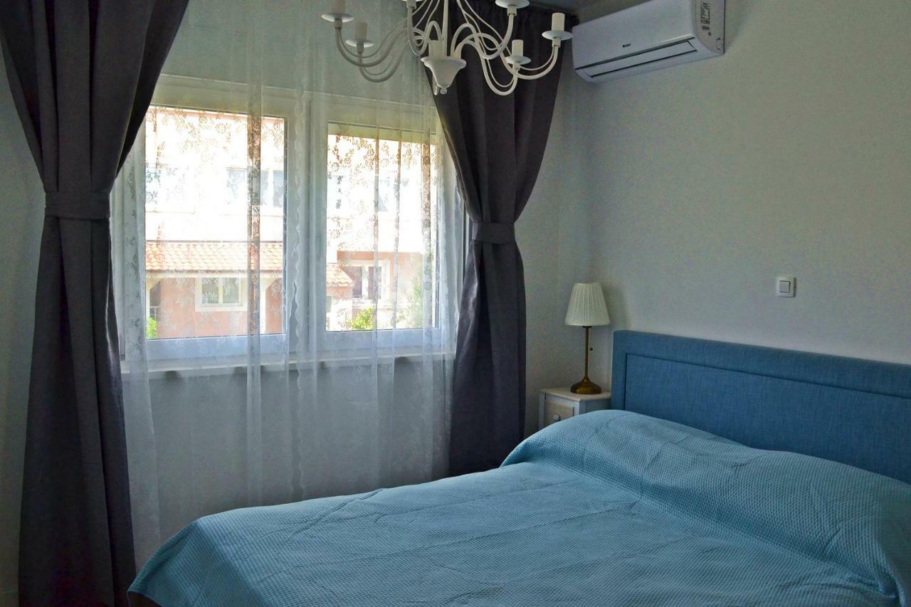 Apartment Anna Split With Parking Ngoại thất bức ảnh